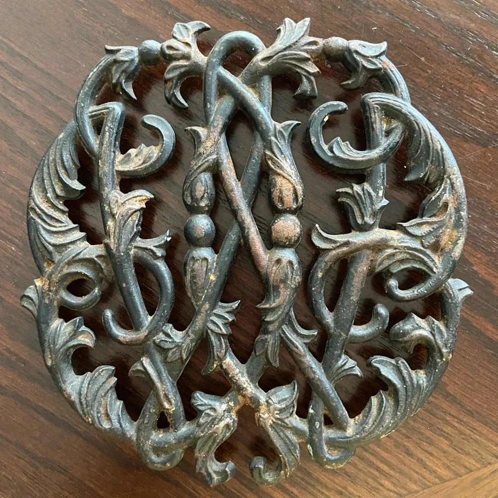 🖤 Virginia Metalcrafters Colonial Williamsburg Cypher CW 10-14 Brass Trivet 1950